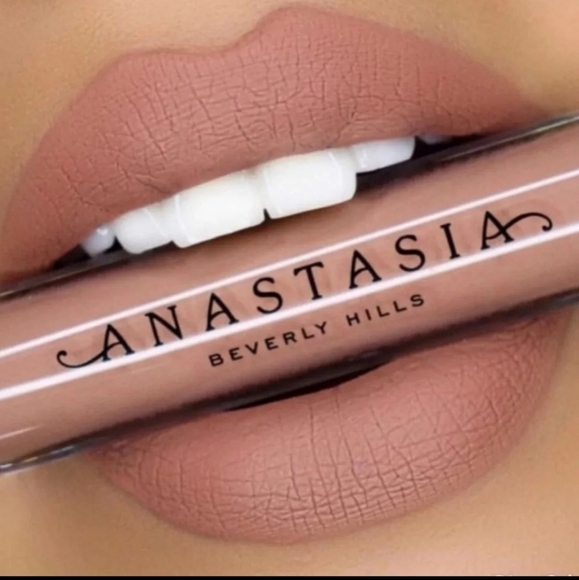 Anastasia Beverly Hills Other - ABH LIQUID 💄- STRIPPED